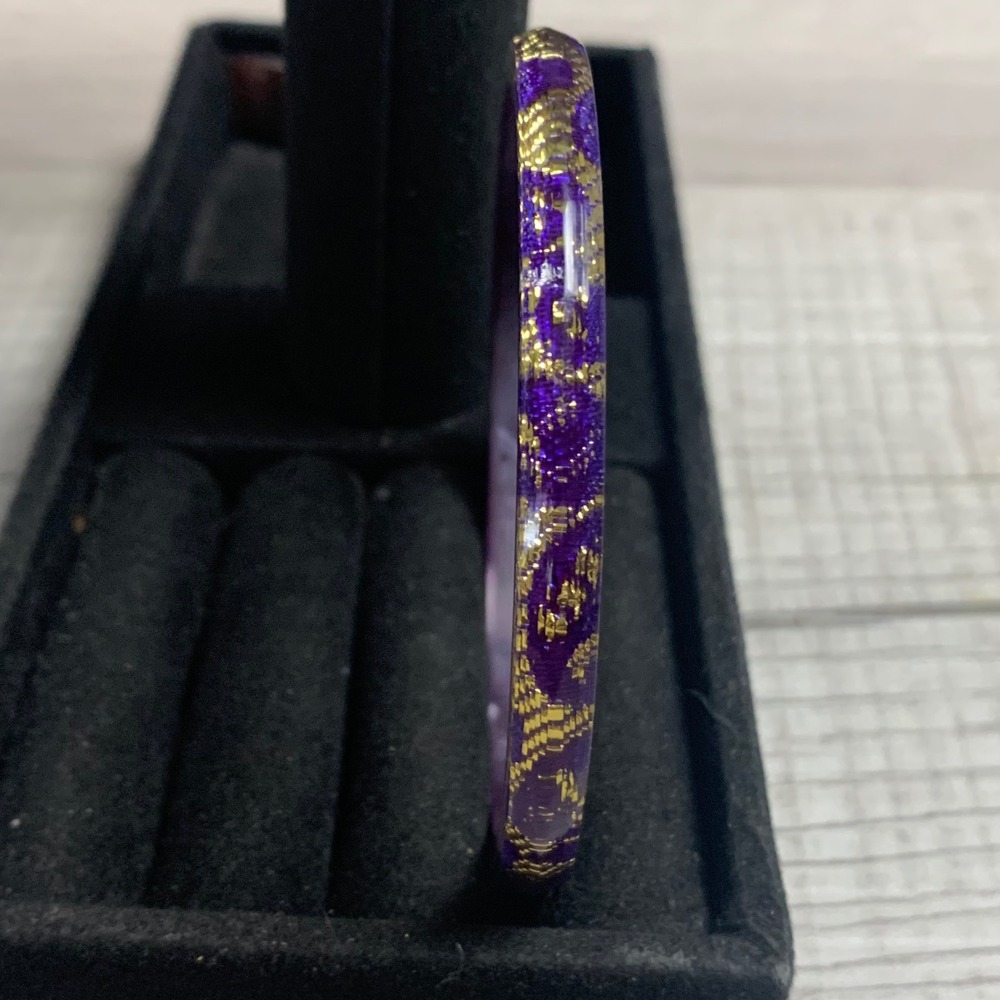 Vintage Purple Gold Brocade Resin Bangle Bracelet 8 Inch Inner Circumference - Picture 4 of 8